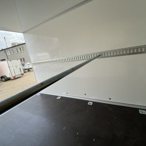 Förrankringsskena, skåpsläp 600-650